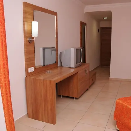 Gunes House 2* אלאניה