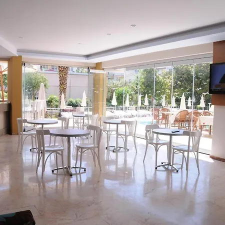 Gunes House מלון