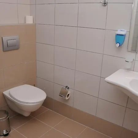 Hotel Gunes House 2*